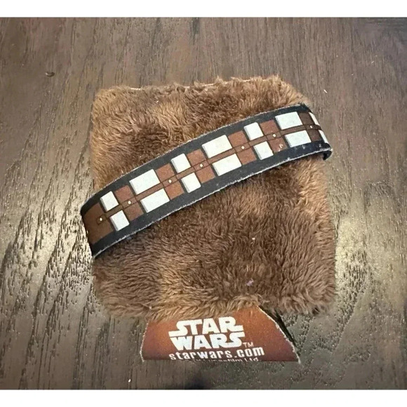 Star Wars Chewbacca Wookie Can Cooler Koozie Fuzzy Fur Insulated Drink #30 - Picture 1 of 3